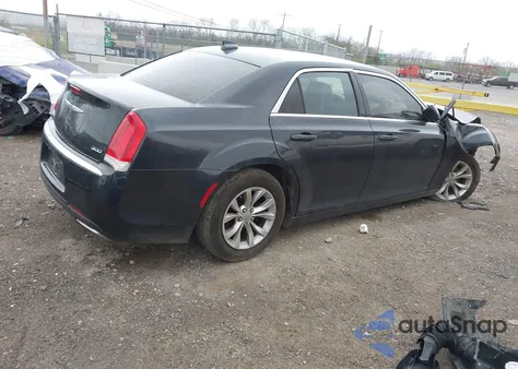 2015 Chrysler 300 Limited z USA, uszkodzony, nr VIN 2C3CCAAG4FH864211